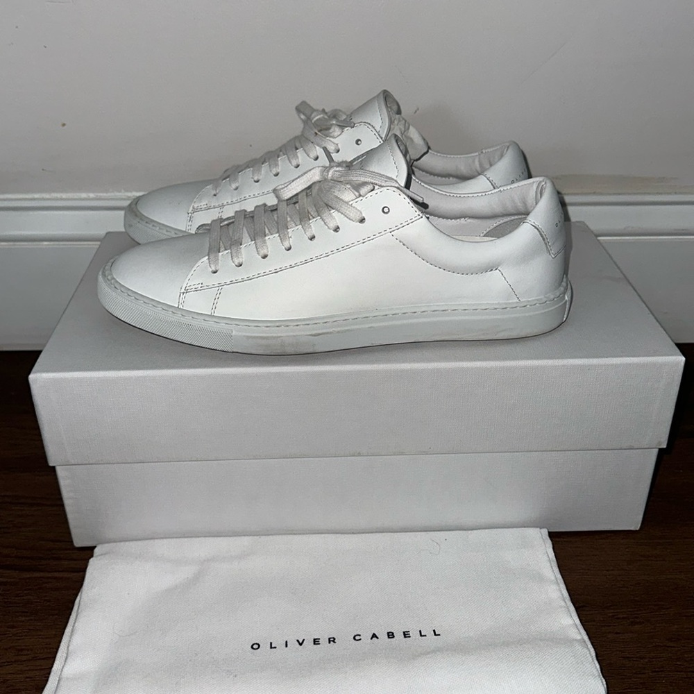 Women’s Oliver Cabell White low Top tennis shoes